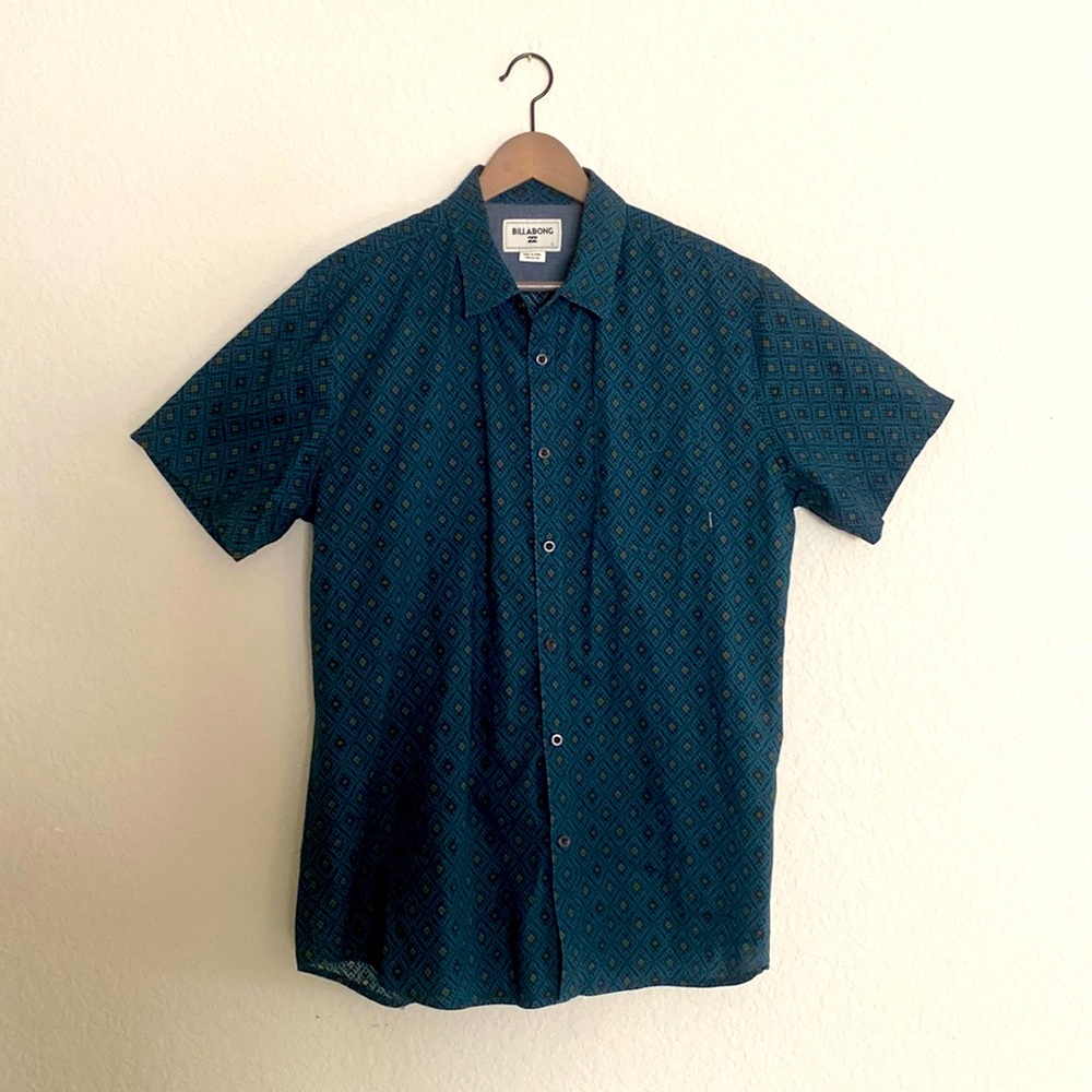Billabong mens short sleeve shirt